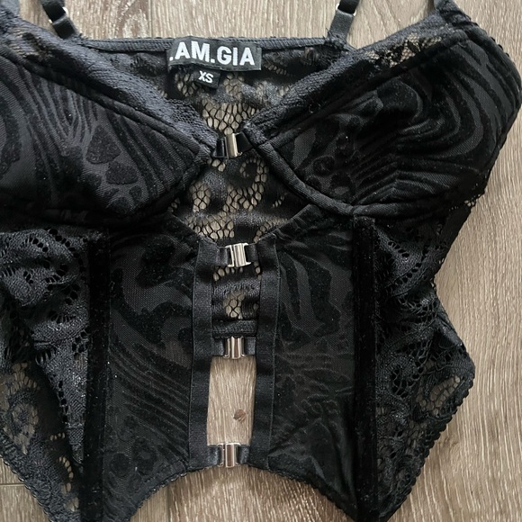 I.AM.GIA- ELENA TOP - Picture 2 of 5